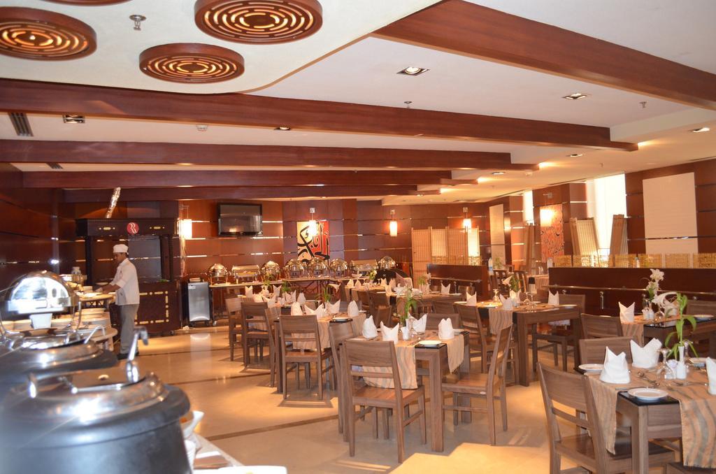 Eastyard Khobar Hotel - Formerly Ramada By Wyndham Khobar Bagian luar foto