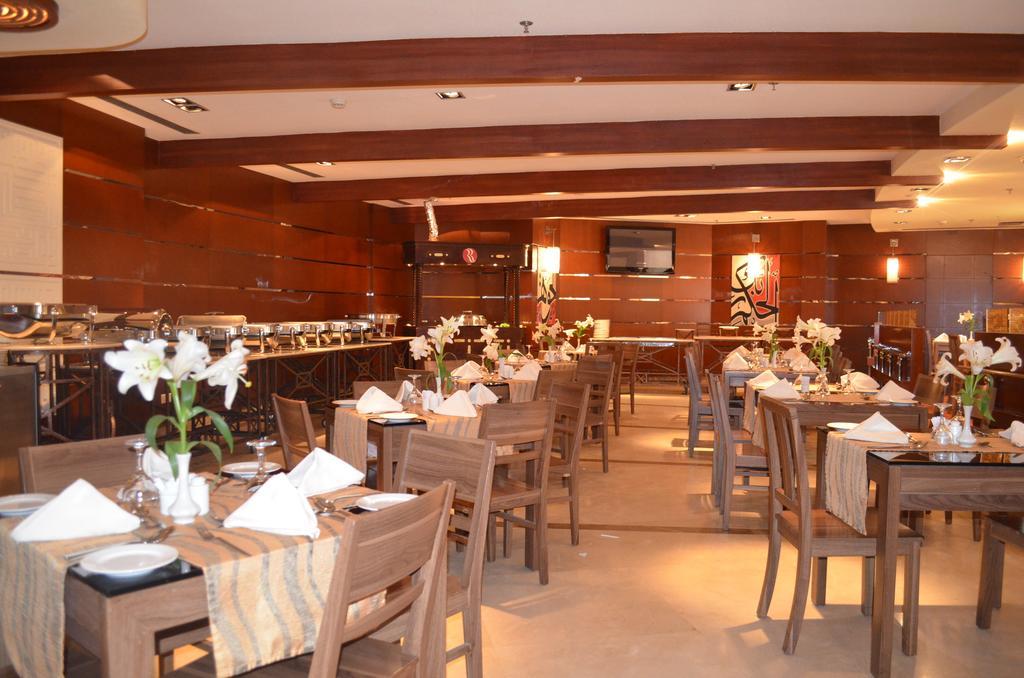 Eastyard Khobar Hotel - Formerly Ramada By Wyndham Khobar Bagian luar foto
