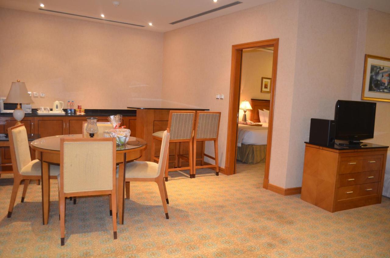 Eastyard Khobar Hotel - Formerly Ramada By Wyndham Khobar Bagian luar foto