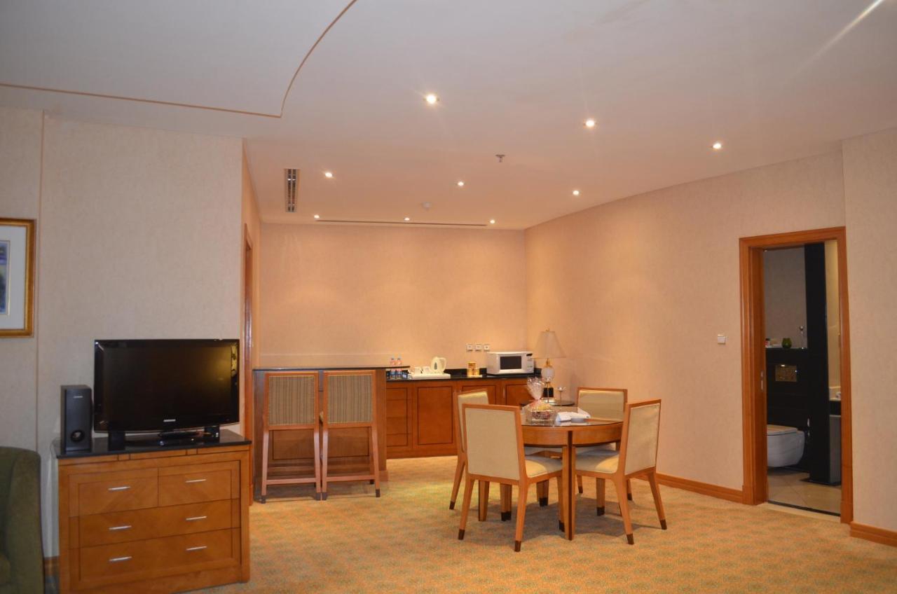 Eastyard Khobar Hotel - Formerly Ramada By Wyndham Khobar Bagian luar foto