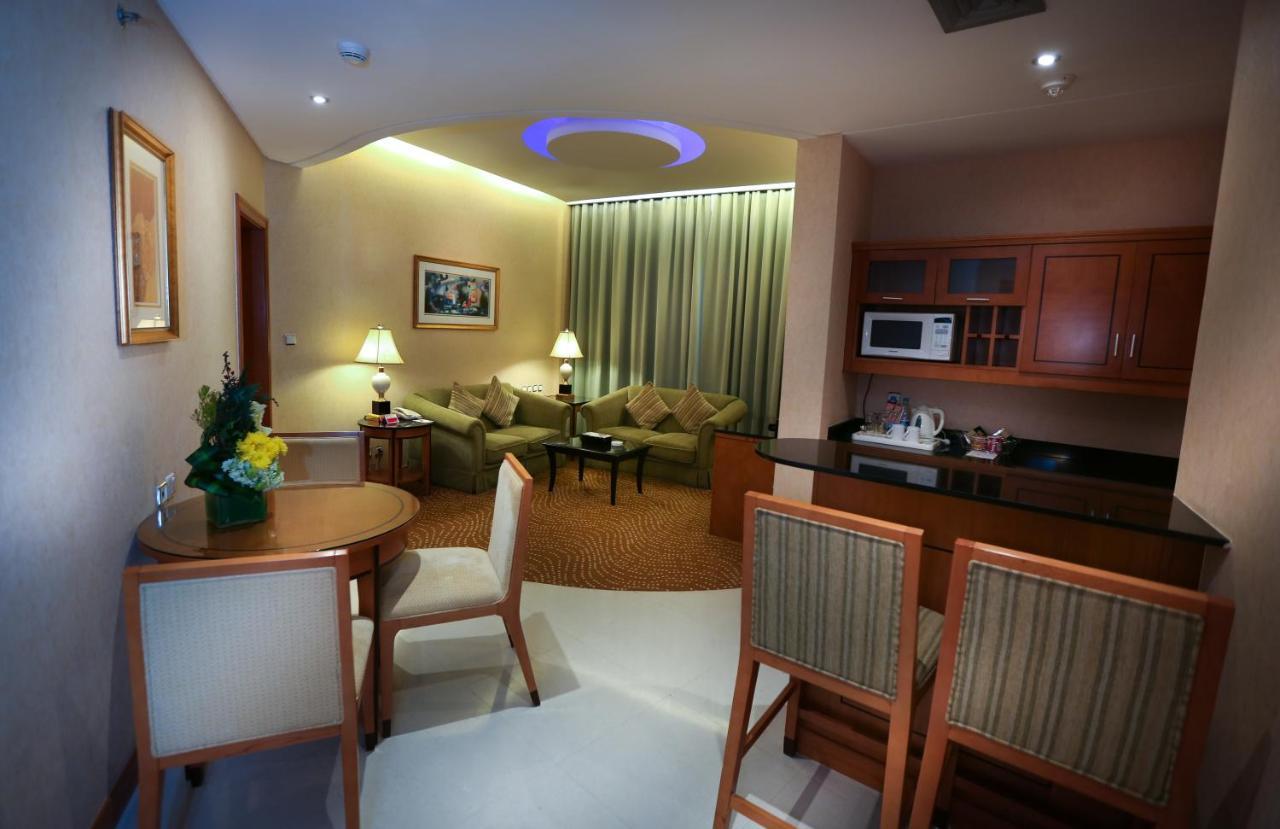 Eastyard Khobar Hotel - Formerly Ramada By Wyndham Khobar Bagian luar foto